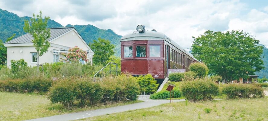 トットちゃん広場オープン10周年！ 2016年ににオープンしたトットちゃん広場は、2026年に10周年を迎えます。