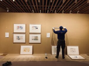 展示替えのようす