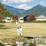 安曇野ちひろ美術館 秋の外観　撮影：内山温那